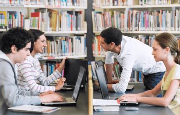 About Media Literacy in the Digital Age