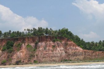 Varkala Cliff’s Environmental Crisis and Conservation Efforts