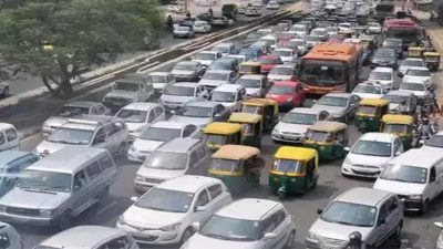 Delhi Bans Refuelling Overaged Vehicles Starting April 2025