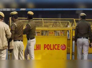 Delhi Police Launches Shishtachar Squads for Women’s Safety