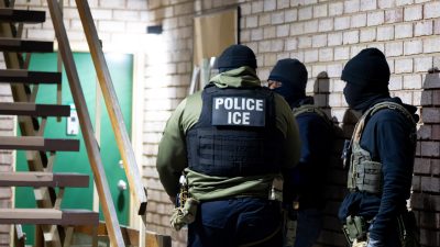 Supreme Court Limits Arrest Powers of Customs Officials