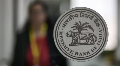 RBI Withdraws ₹2 Lakh Crore Liquidity via VRRR Auction