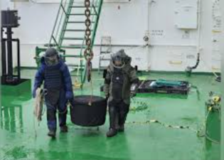 Indian Navy Explosive Ordnance Disposal